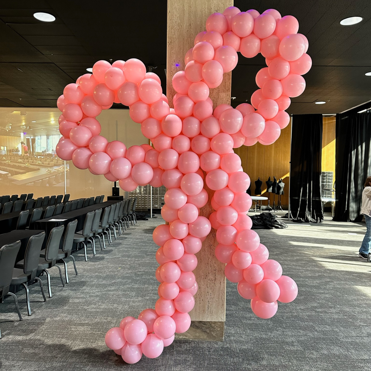 Balloon Bow Sculpture